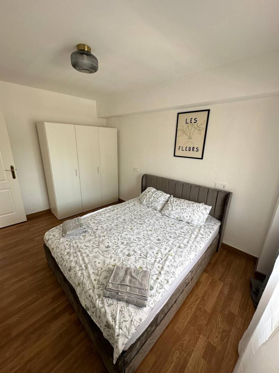 Seashell Apartment In กูลเญรา ภายนอก รูปภาพ