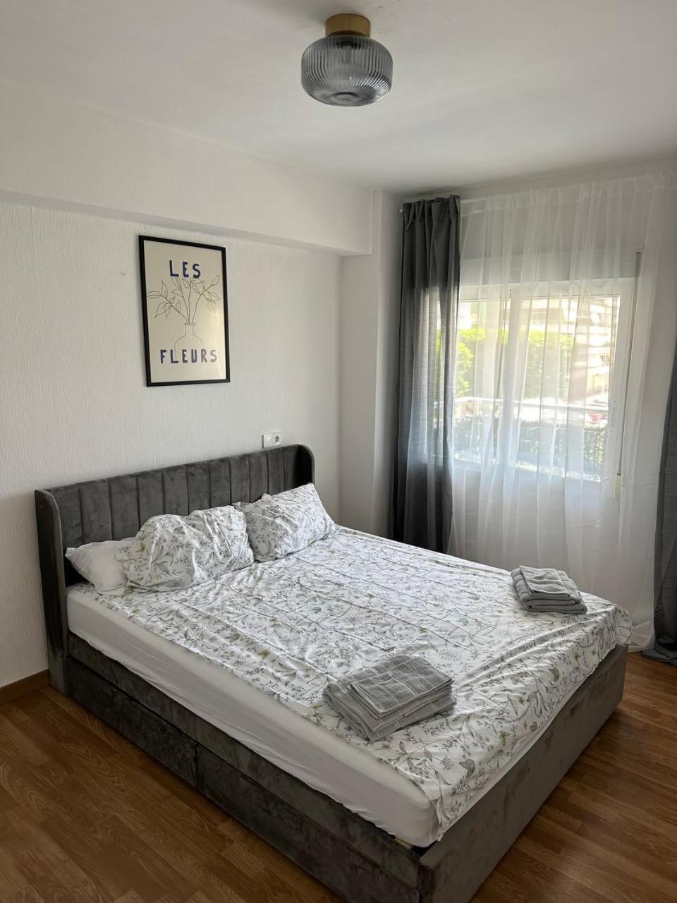 Seashell Apartment In กูลเญรา ภายนอก รูปภาพ