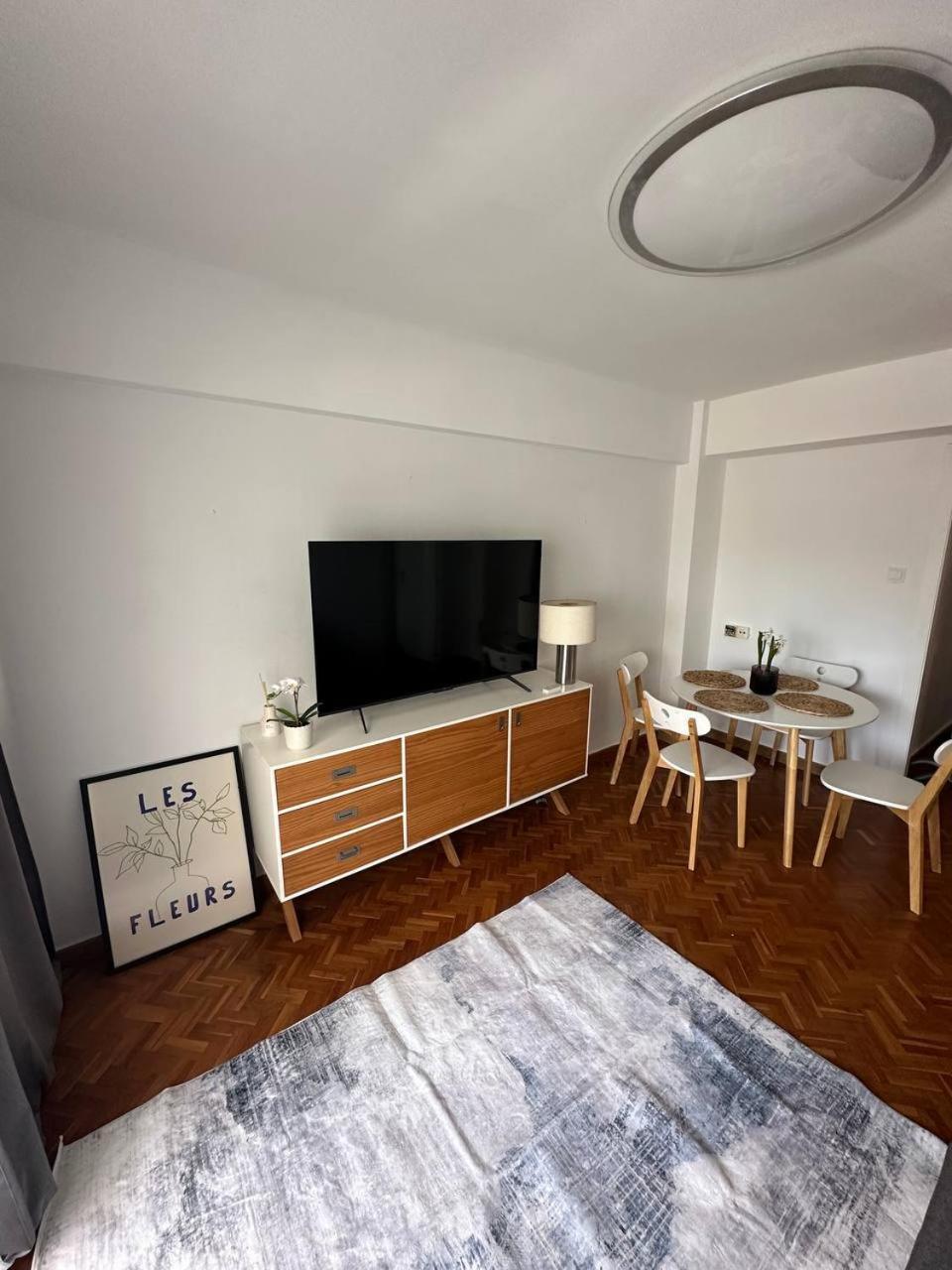 Seashell Apartment In กูลเญรา ภายนอก รูปภาพ